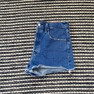 🌿Levi’s Denim Shorts